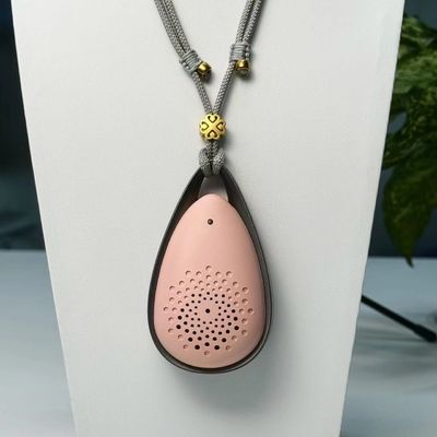 Wearable Air Purifier with 21-Hour Battery Life and 1 M³ Coverage CE/FCC/RoHS Certified